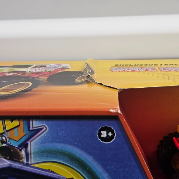 Monster Jam Garage Playset and Storage w/ Exclusive Grave Digger Truck - Picture 13 of 13